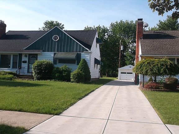 3rd image of 16635 Elderdale Dr