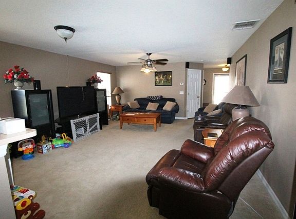 2nd image of 3829 Klondike Pl