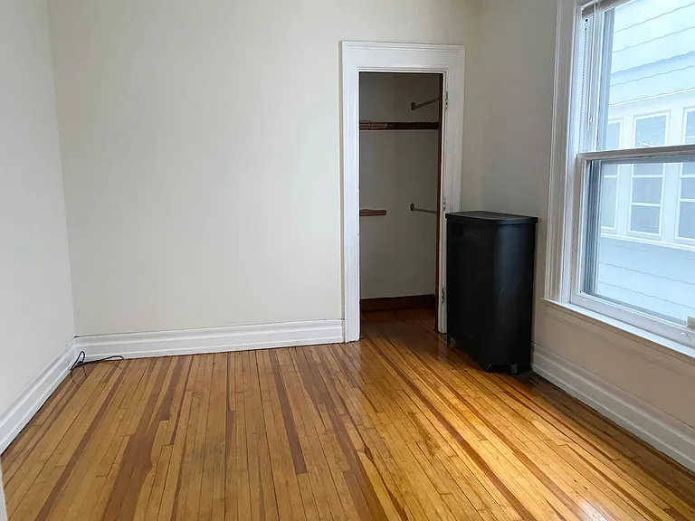 341 Richmond Ave #1 — Photo 5