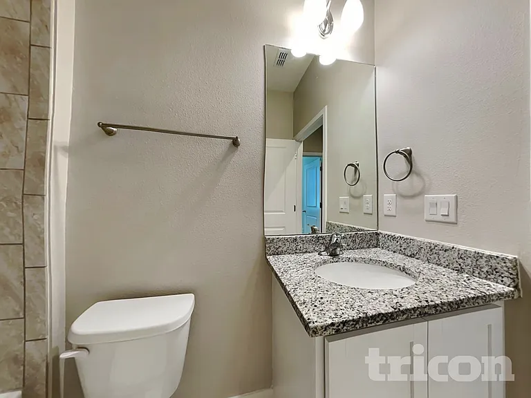 2986 Woodward Ave — Photo 10
