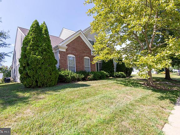 2nd image of 29812 Dustin Ave