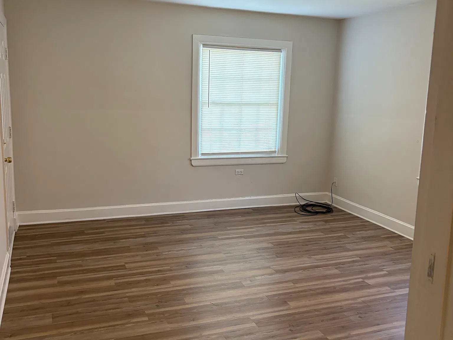 1 bed, 800 sqft, $950 — Photo 2