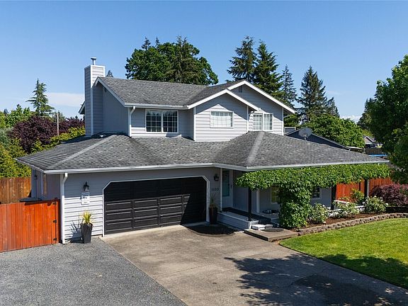 3rd image of 1010 Rosa Court