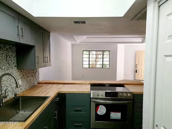 1200 E River Rd APT B22, Tucson, AZ 85718