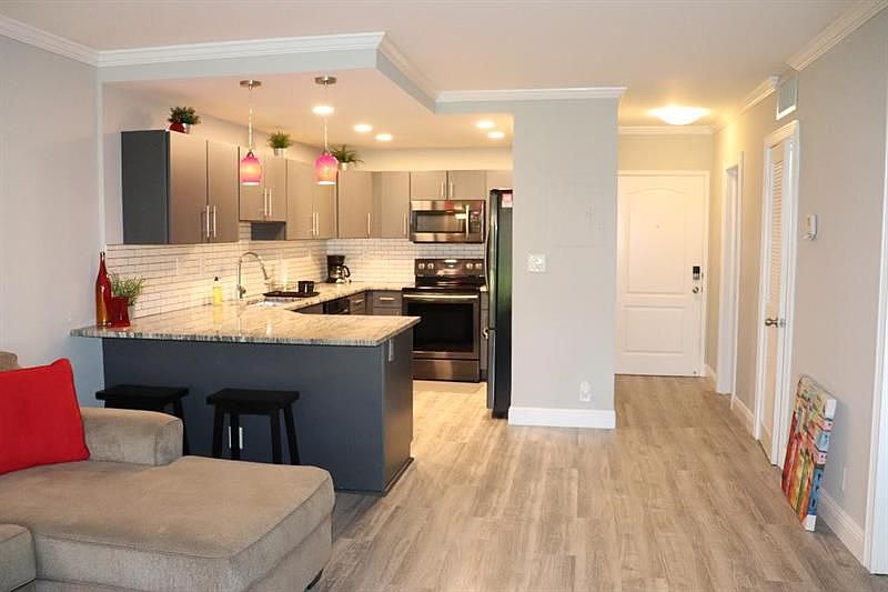 1st image of 770 SE 2nd Ave #106A