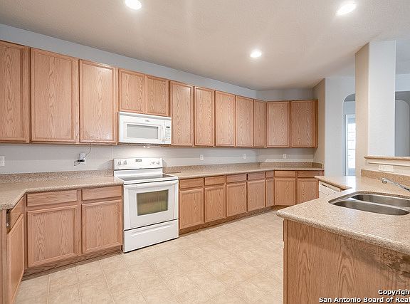 2nd image of 6724 Riverwood