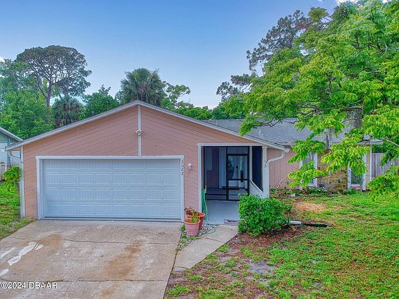 4th image of 2622 Travelers Palm Dr