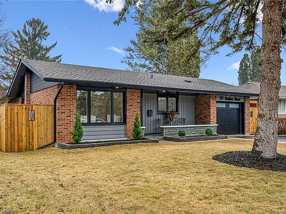 2nd image of 881 Dunbar Rd