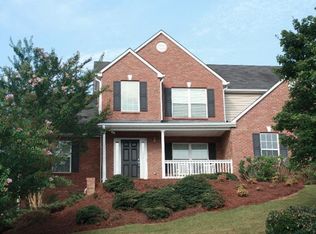 520 Plantation Creek Dr, Loganville, GA 30052