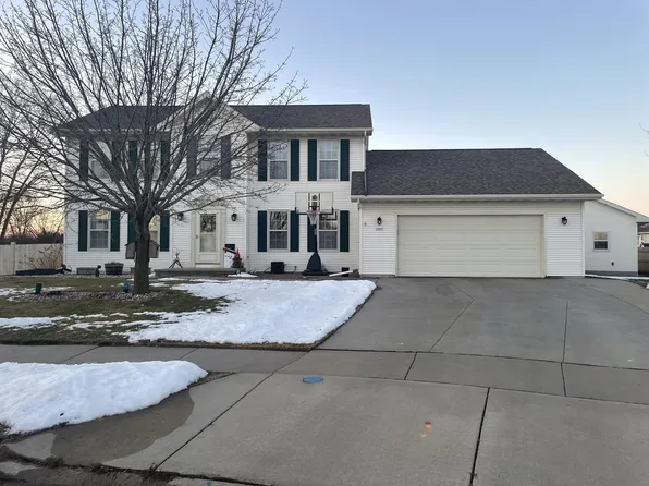 2665 Hearthstone Dr, Oshkosh, WI 54901