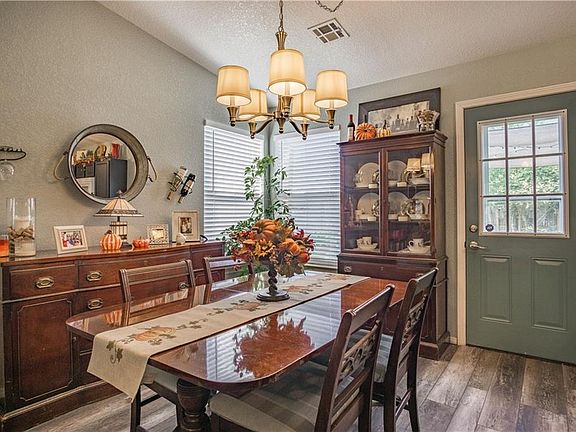 5th image of 15513 Lilly Garden Ln