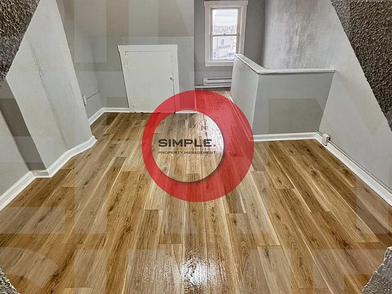 426 Wunder St — Photo 7