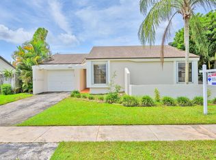 16742 Royal Poinciana Dr, Fort Lauderdale, FL 33326