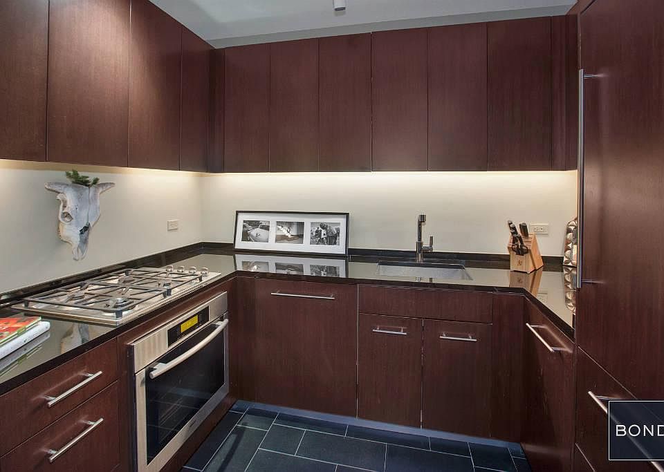 1st image of 40 Broad St APT 27E