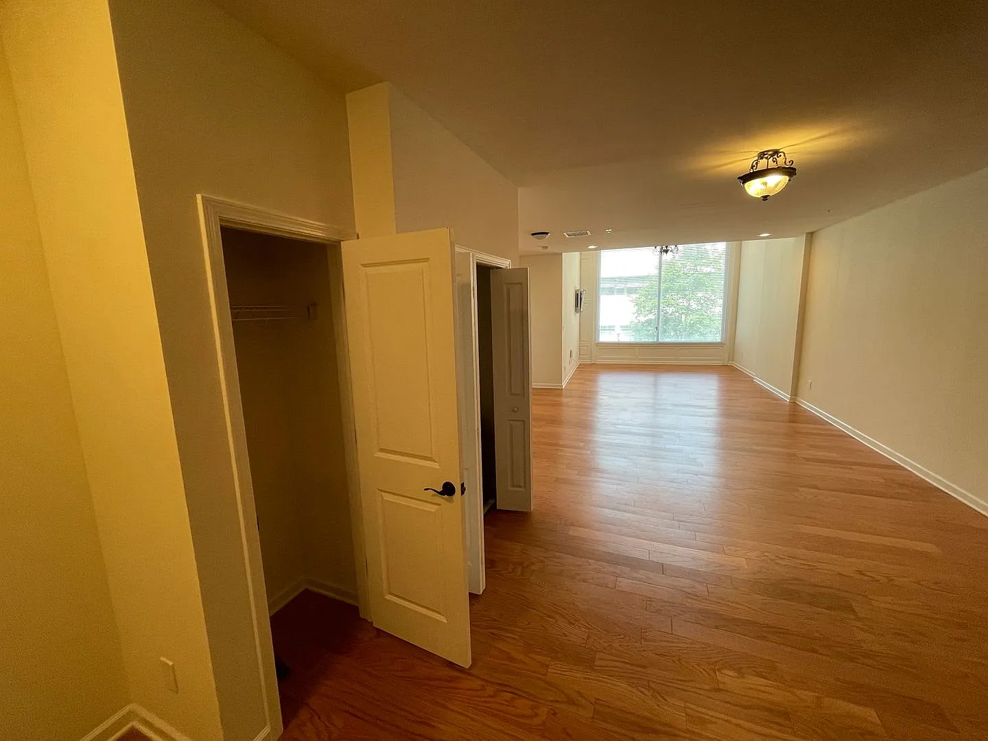 99 Pine Street — Photo 4