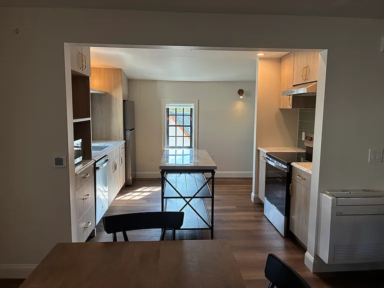 205 S Union St — Photo 13