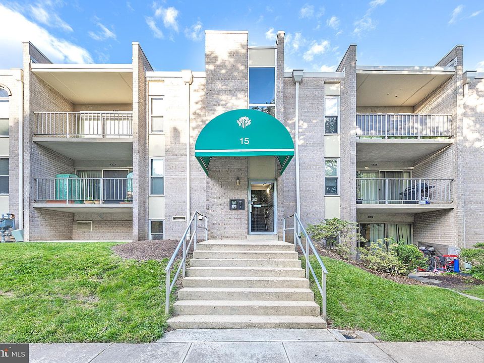 1st image of 15 Canterbury Sq APT 101