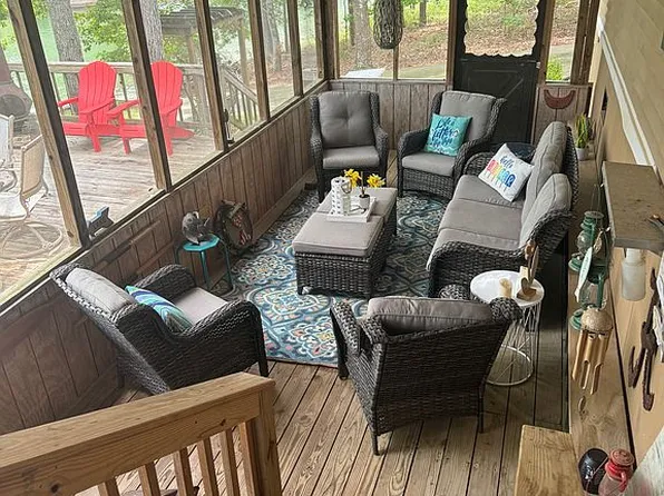 250 Holley Cir, Eclectic, AL 36024