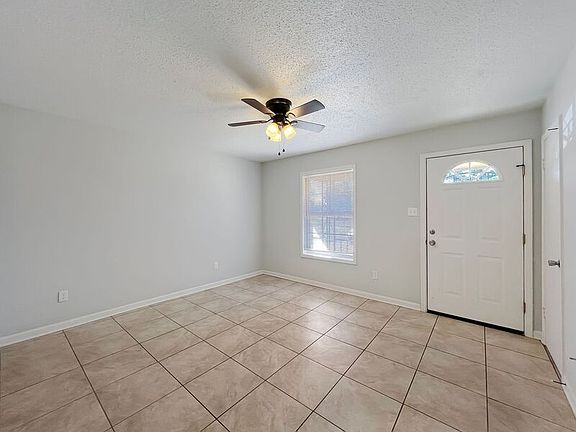 4th image of 2670 Shady Grove Dr