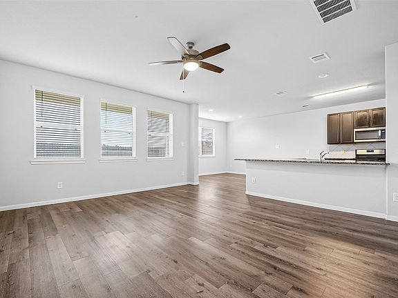 4th image of 4818 Blue Jacaranda Way