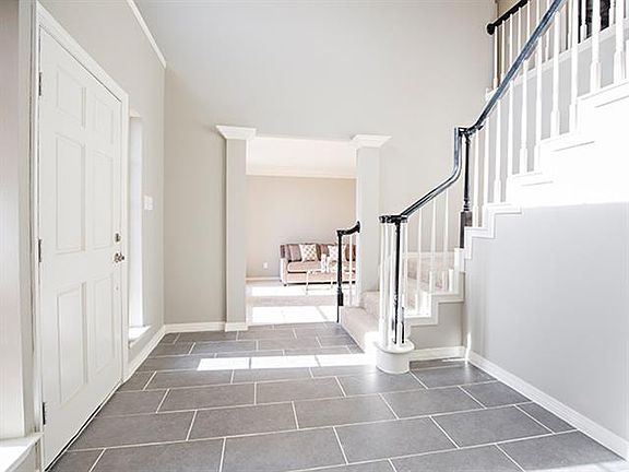2nd image of 1416 Melody Ln
