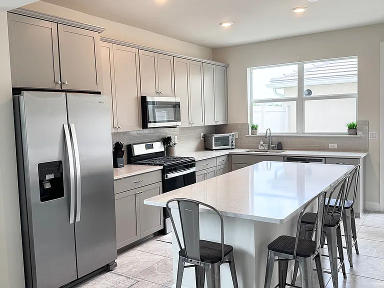 12005 Cranston Way — Photo 3