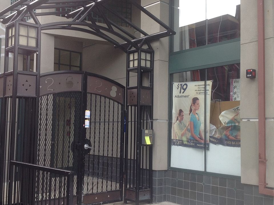 2nd image of 2628 Telegraph Ave APT 202