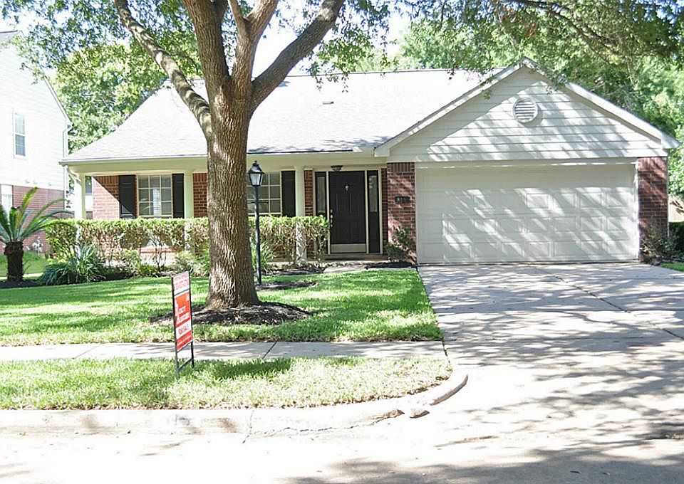 1st image of 815 Buckeye Pl