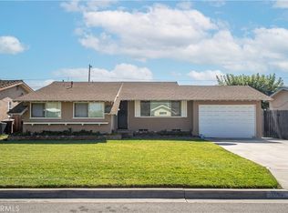 2860 W Elmlawn Dr, Anaheim, CA 92804
