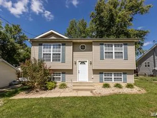 1355 13th St, Cottage Hills, IL 62018