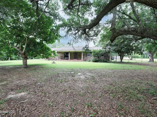 16043 Mesa Dr, Gulfport, MS 39503