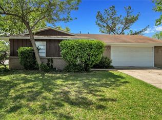 1918 Lawndale Dr, Carrollton, TX 75006