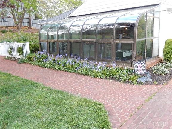 3rd image of 1065 Audubon Dr