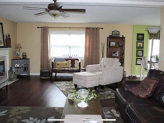 4th image of 303 Orchard Ct