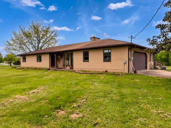 812 N 1st St, Vienna, IL 62995