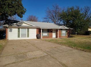 7205 Merry Ln, Fort Worth, TX 76112