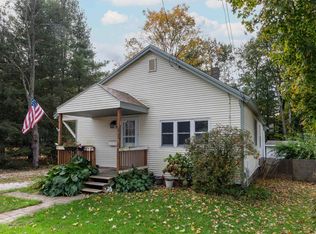 41 Jackson St, Essex Junction, VT 05452