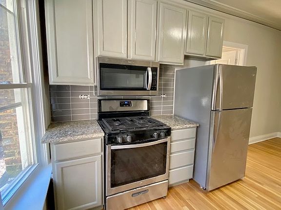 5th image of 1953 W Sunnyside Ave APT 1