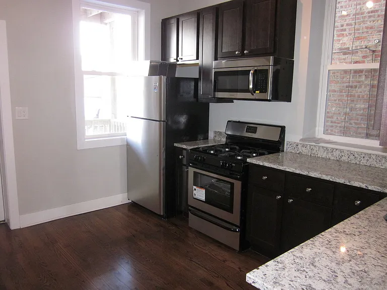 2642 W Haddon Ave #2 — Photo 6