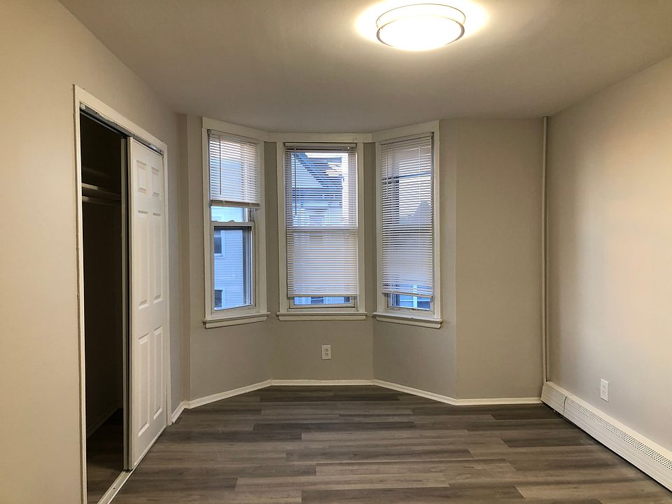2nd image of 596 Westside Ave #11Q