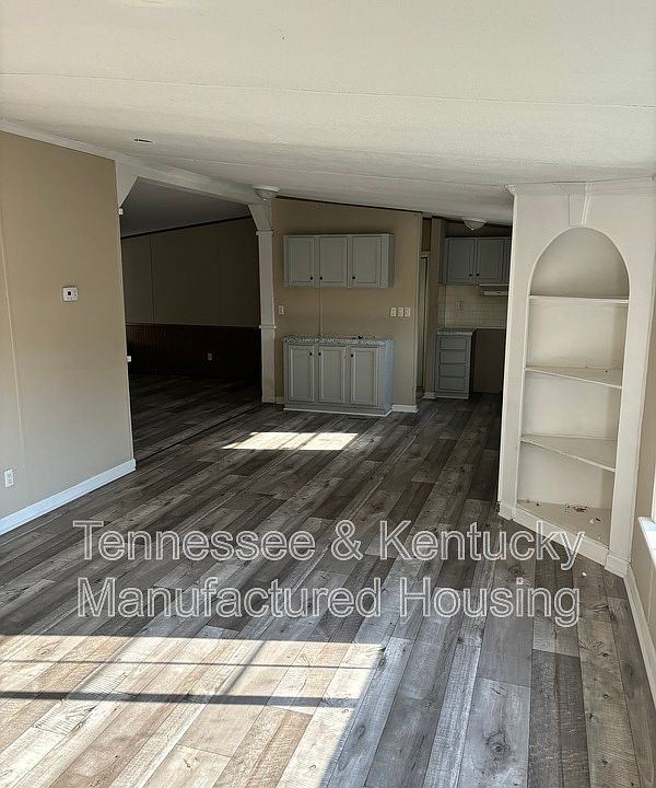 2nd image of 217 Hillsdale Estates Ln