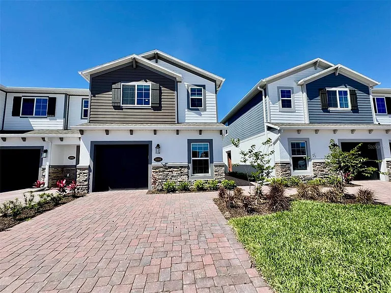 5094 Rain Shadow Dr — Photo 1