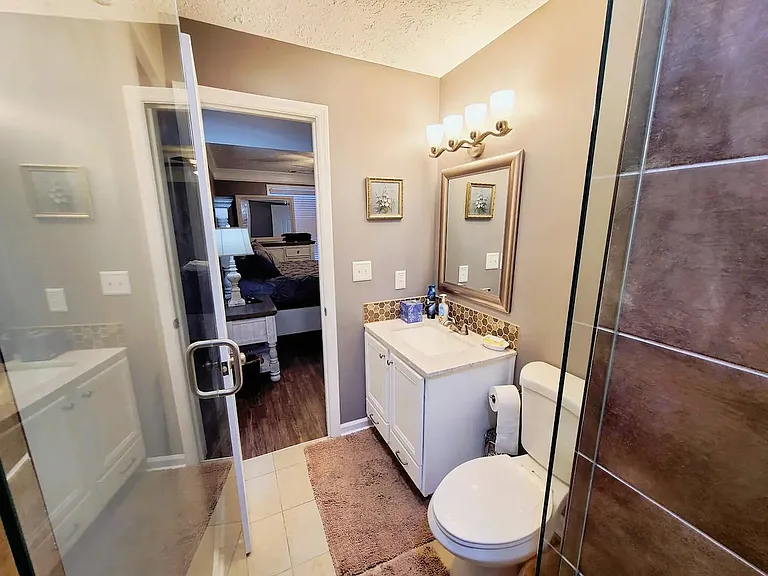 404 Bainbridge Ct #E2 — Photo 39