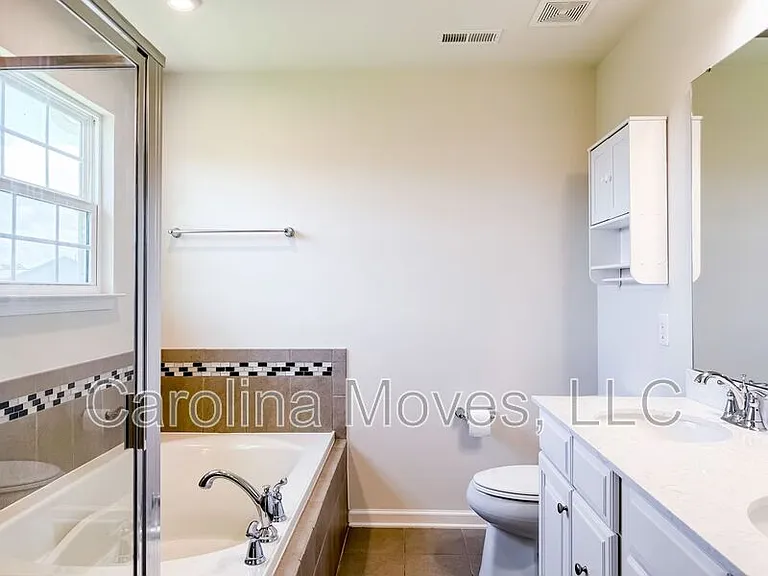 345 Bucklebury Rd — Photo 15