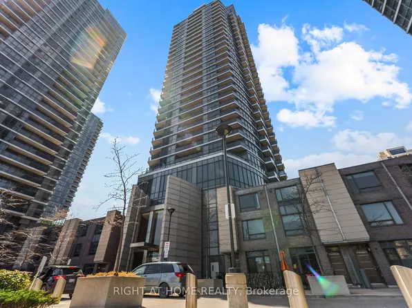 5 Valhalla Inn Rd #2801, Toronto, ON M9B 0B1