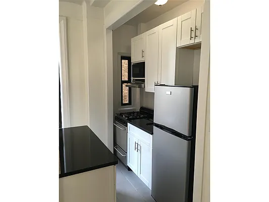 Rented by Douglas Elliman | media 16