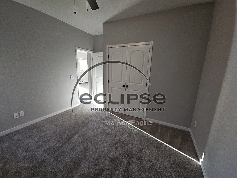 511 Washington Ave — Photo 12