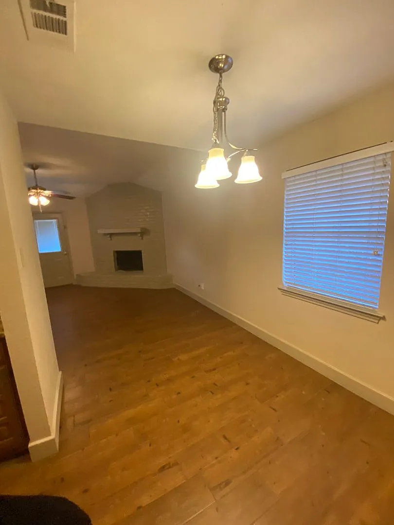 3-bedroom, 2-bathroom — Photo 4