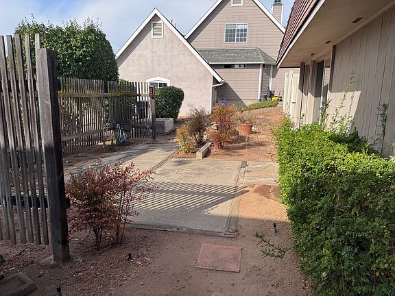3rd image of 17022 Saint Andrews Dr