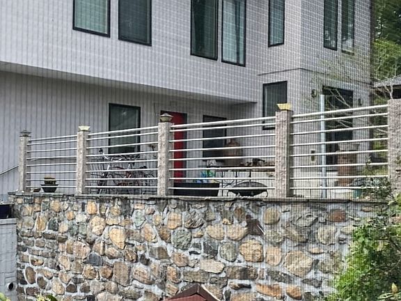 3rd image of 96 River Road